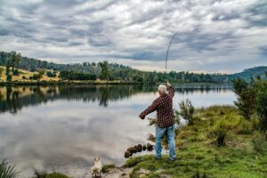 Inspiration am Wasser: Wie die Lübecker Bucht und der Fluss Grass kreative Schreibprozesse fördern